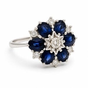ANILLO DE ORO BLANCO CON 7 DIAMANTES